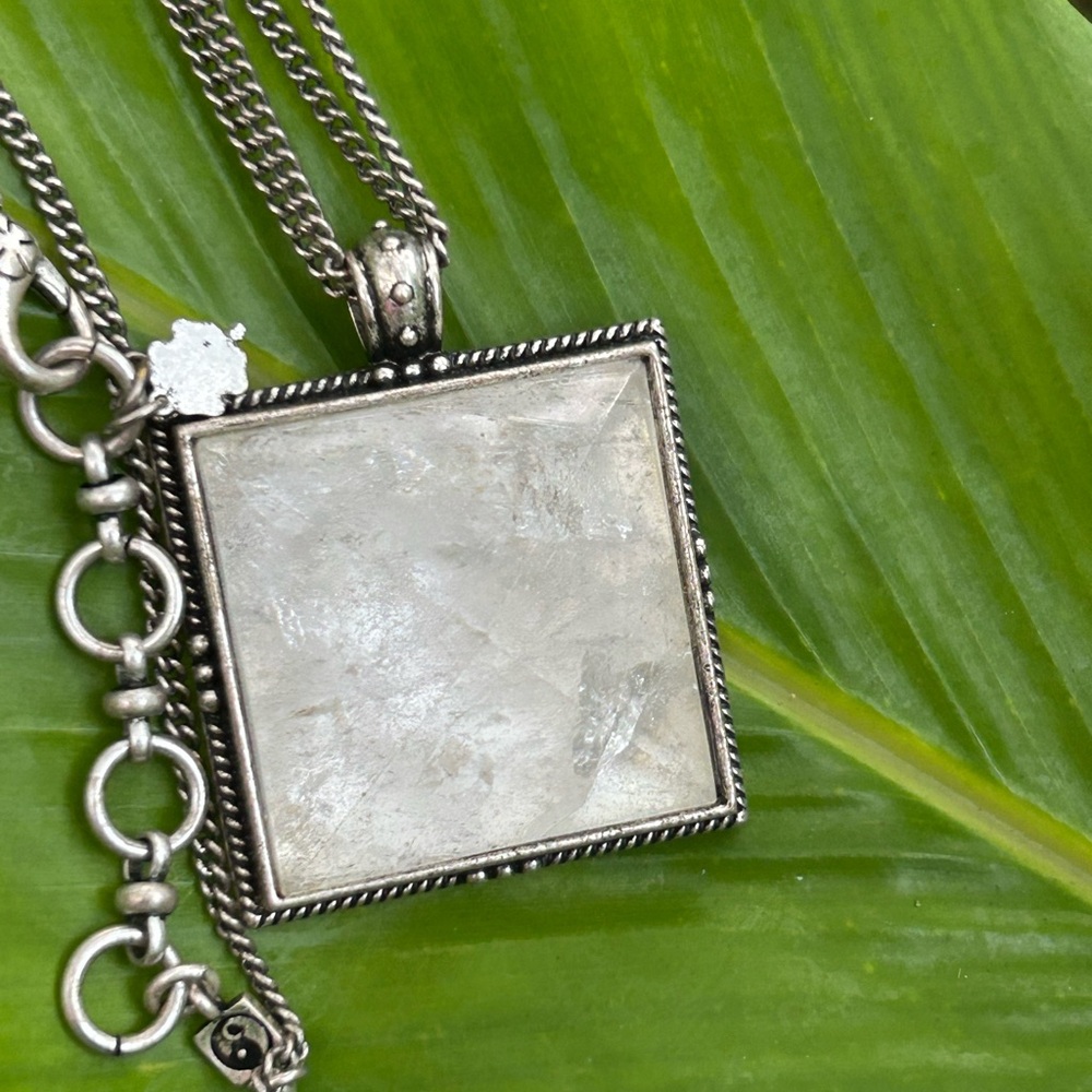 Lucky brand Silver tone large clear quartz Square Pendant Necklace 21.50” chain